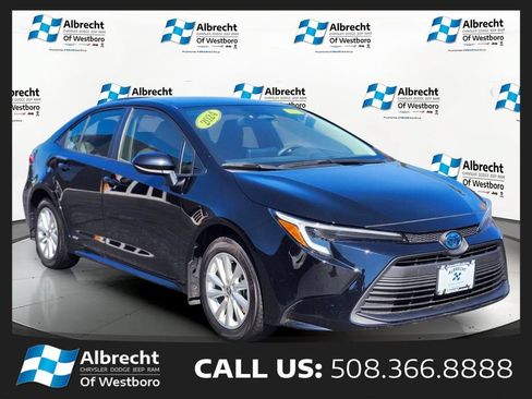 Used 2024 Toyota Corolla LE w/ LE Convenience Package AWD/4WD image 7