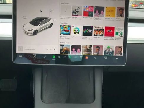 Used 2023 Tesla Model 3 Standard Range RWD image 14