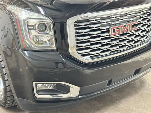 Used 2020 GMC Yukon Denali w/ Denali Ultimate Package AWD/4WD image 14
