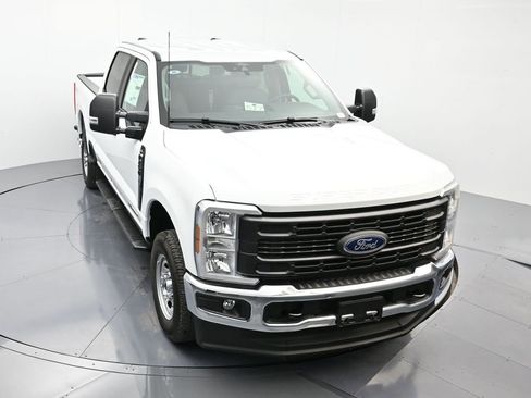 New 2025 Ford F250 XL w/ XL Chrome Package image 31