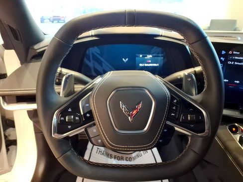 Used 2025 Chevrolet Corvette Stingray Preferred Conv w/ Z51 Performance Package RWD image 23
