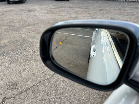 Used 2016 Jaguar XJ L Portfolio RWD image 38