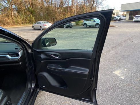 Used 2017 GMC Acadia SLT image 64