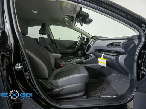 Used 2025 Subaru Crosstrek 2.5i Premium w/ Crosstrek Mirror Package AWD/4WD image 40