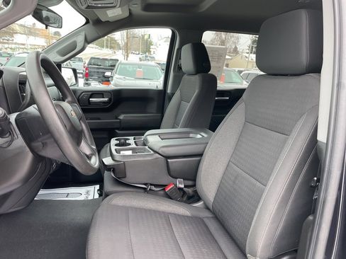Used 2023 Chevrolet Silverado 1500 Custom image 3