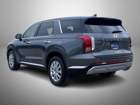 Certified 2025 Hyundai Palisade SE image 7
