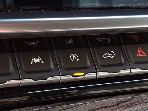 Used 2022 Chevrolet Silverado 1500 LT image 24