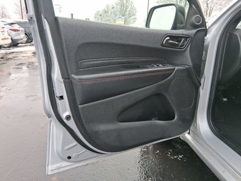 Used 2023 Dodge Durango GT image 9