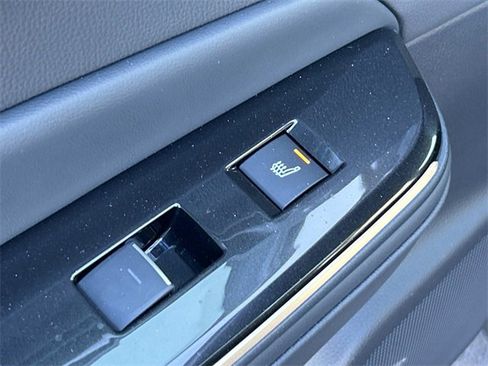 Used 2026 Toyota Crown XLE image 20