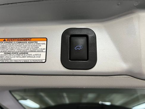Used 2017 Toyota Sienna SE image 45