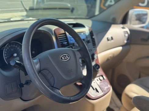 Used 2007 Kia Sedona EX image 20