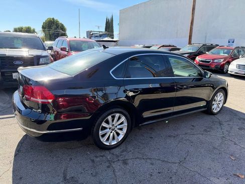 Used 2012 Volkswagen Passat 2.5 SEL Premium image 21
