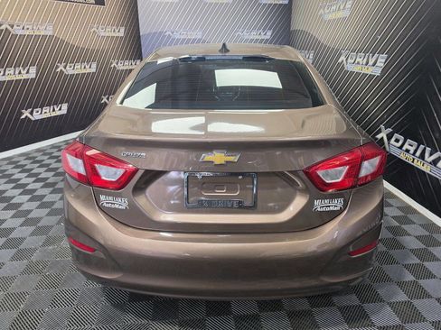 Used 2019 Chevrolet Cruze LS FWD image 9