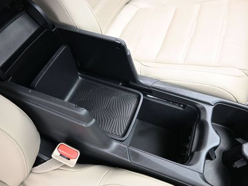 Certified 2018 Honda CR-V Touring image 38