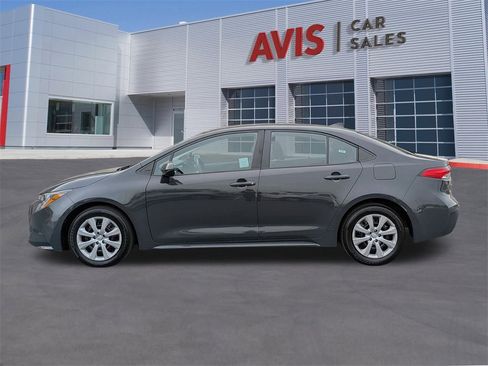 Used 2025 Toyota Corolla LE image 10