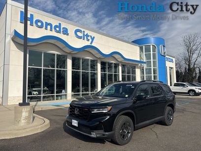 New 2025 Honda Pilot TrailSport