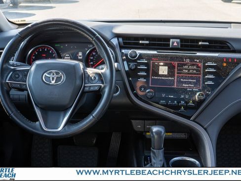 Used 2020 Toyota Camry XSE image 14