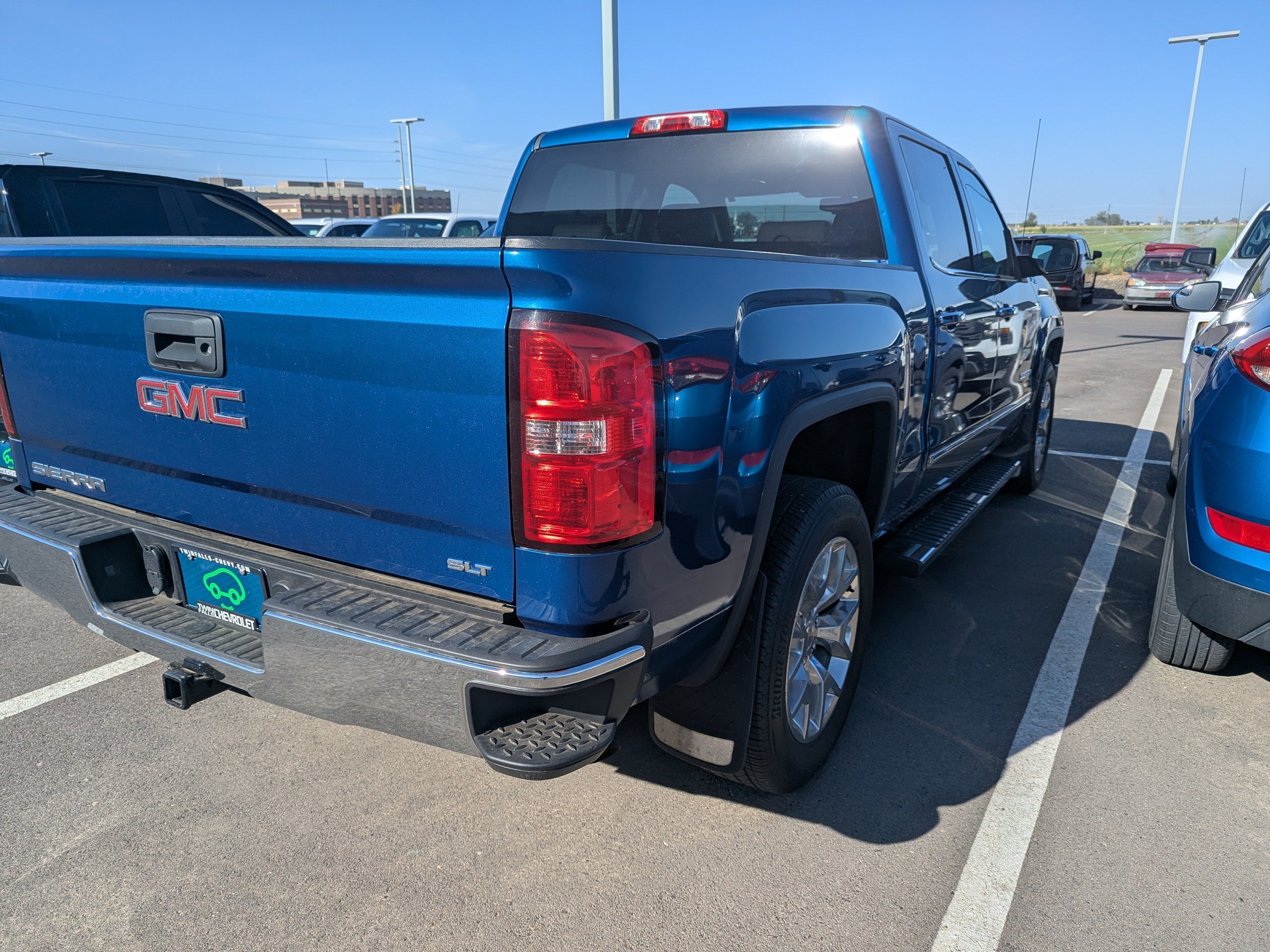 Certified 2015 GMC Sierra 1500 SLT w/ SLT Crew Cab Value Package AWD/4WD image 4