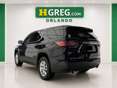 Used 2023 Chevrolet Traverse LS AWD/4WD image 2