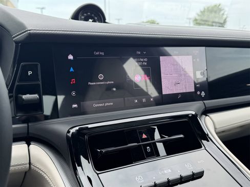 New 2025 Porsche Panamera 4 image 20