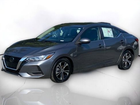 Used 2022 Nissan Sentra SV image 2