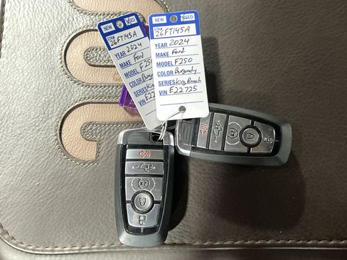 Used 2024 Ford F250 King Ranch image 28