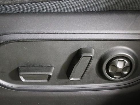 Used 2024 Jeep Grand Cherokee L Limited w/ Black Appearance Package image 25