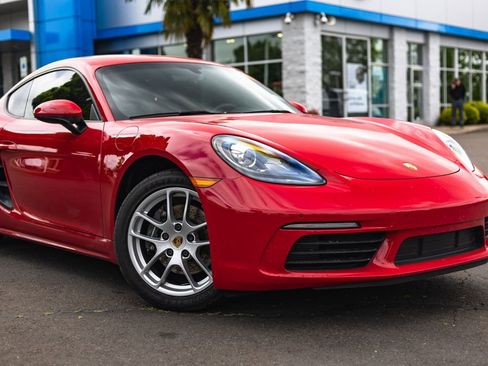 Used 2019 Porsche 718 Cayman RWD image 3
