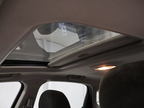 Used 2012 Chevrolet Impala LT w/ LT Sunroof Package FWD image 9