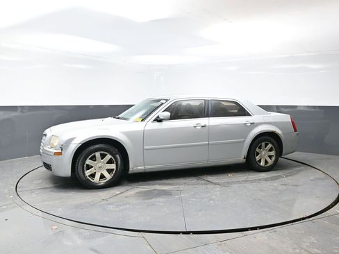 Used 2005 Chrysler 300 Touring w/ Sound Group image 7