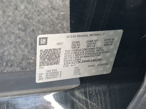 Used 2017 GMC Yukon Denali w/ Enhanced Security Package AWD/4WD image 38