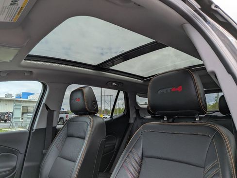 Used 2023 GMC Terrain AT4 w/ Infotainment Package II AWD/4WD image 16