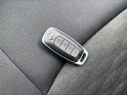 Certified 2024 Nissan Pathfinder SV image 30