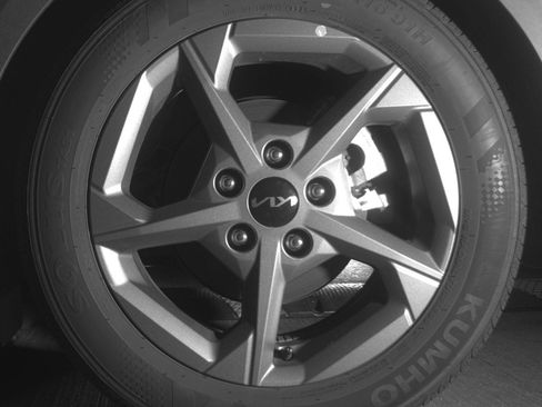 Used 2025 Kia K4 FWD image 14