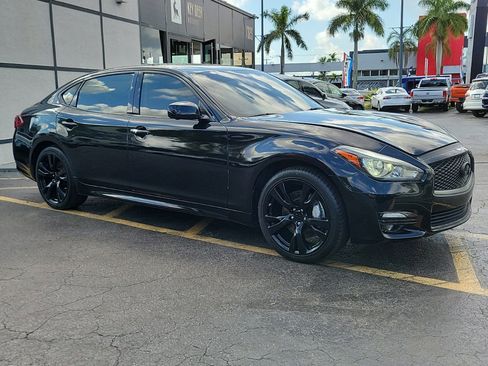 Used 2015 INFINITI Q70 L 5.6 AWD/4WD image 3