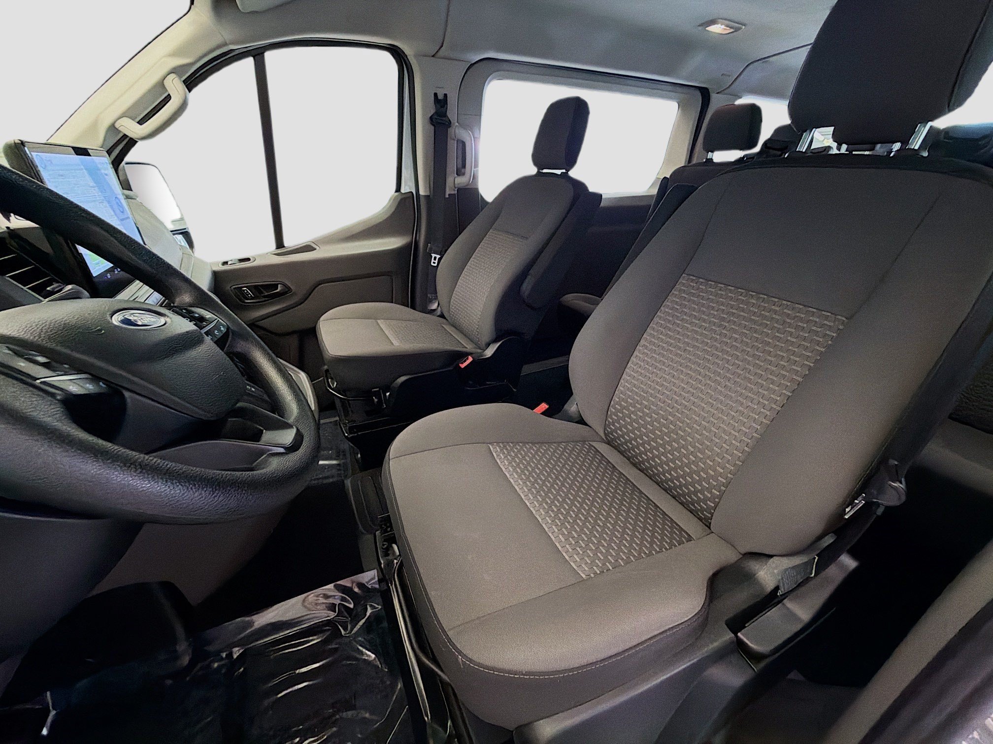 Used 2024 Ford Transit 350 XLT RWD image 11