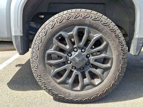 Certified 2025 GMC Sierra 2500 Denali Ultimate w/ Snow Plow Prep/Camper Package image 5