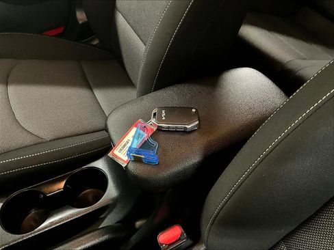 Used 2022 Kia Forte LXS w/ LXS Technology Package image 29