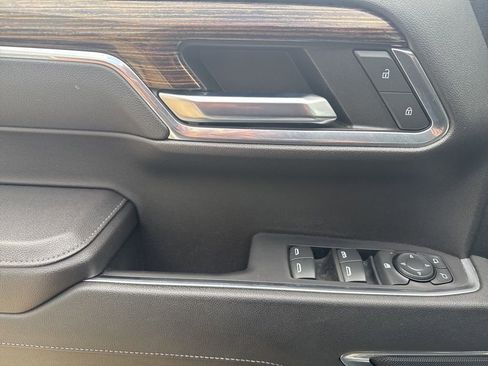 Used 2023 GMC Sierra 1500 Elevation w/ LPO, Elevation Black Package image 11