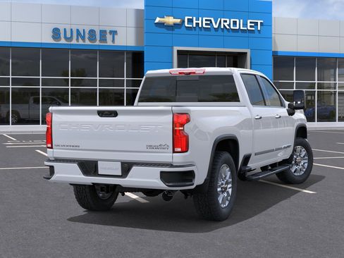 New 2026 Chevrolet Silverado 2500 High Country w/ High Country Premium Package AWD/4WD image 4