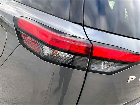 Used 2025 Nissan Pathfinder SL image 26