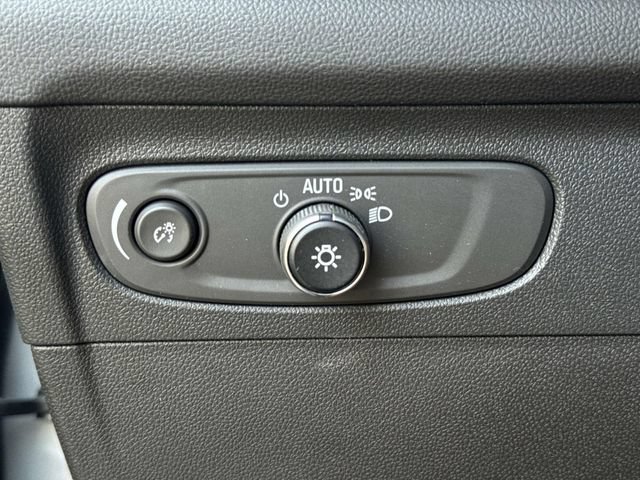 Used 2023 Buick Envision Essence w/ Sport Touring Package AWD/4WD image 21