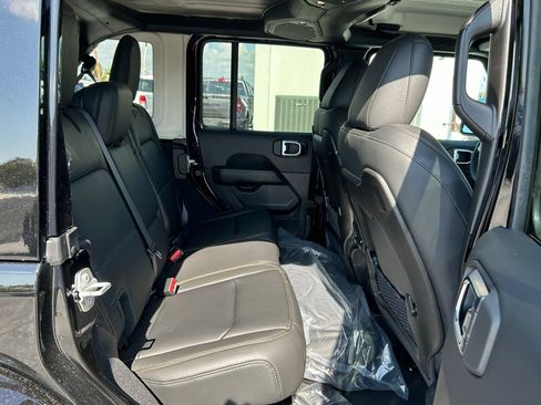 New 2025 Jeep Wrangler Sahara image 28