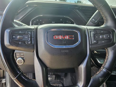 Used 2024 GMC Sierra 2500 AT4 w/ AT4 Preferred Package AWD/4WD image 12