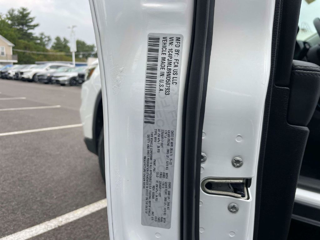 Used 2022 Jeep Cherokee Latitude Plus AWD/4WD image 20