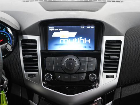 Used 2015 Chevrolet Cruze LT FWD image 15