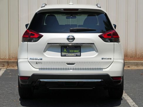 Used 2018 Nissan Rogue SV w/ Premium Package AWD/4WD image 47
