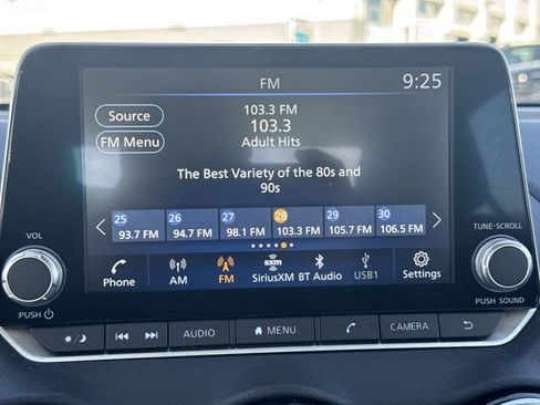 Used 2025 Nissan Sentra SV w/ All-Weather Package FWD image 13