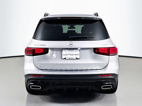 Used 2023 Mercedes-Benz GLB 250 4MATIC image 10