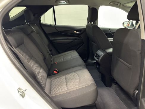 Used 2018 Chevrolet Equinox LT image 35